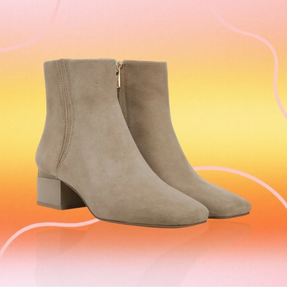 Franco Sarto ‘Waxtona’ Beige / Nude Genuine Suede Block Heel Ankle Boots Size 9